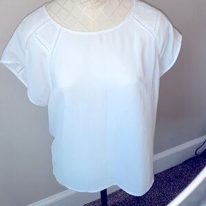 Forever 21 White Blouse Size Small Like New Short Sleeve